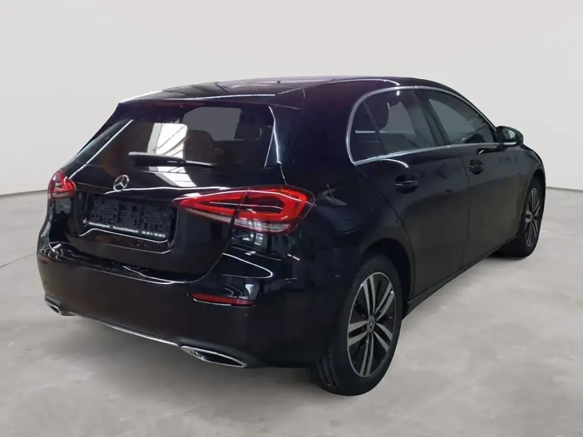Gebraucht Mercedes A250 Progressive 160 PS (117 kW) 2021 Nachtschwarz Kombi