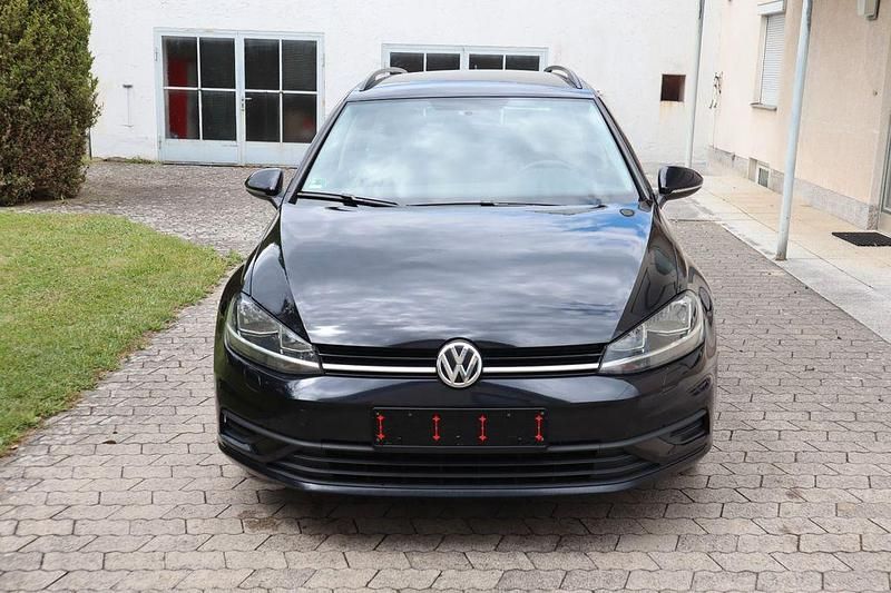 Second-hand VW Golf VII Trendline 116 CP (85 kW) 2017 Negru Break