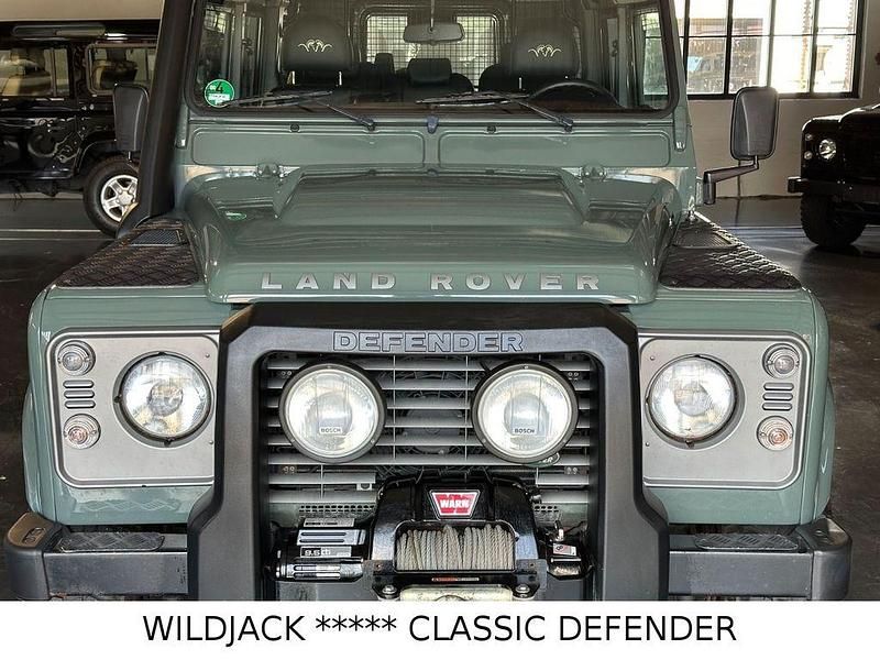 Gebraucht Land Rover Defender SE 122 PS (89 kW) 2012 Grün SUV