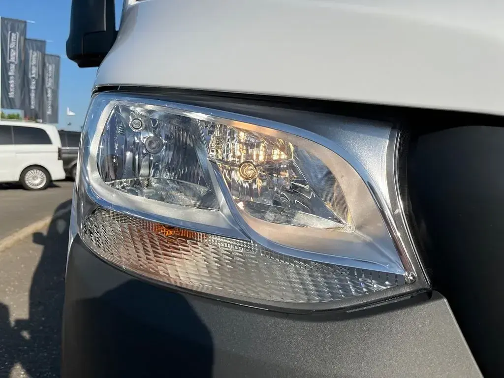 Gebraucht Mercedes Sprinter 170 PS (125 kW) 2025 Weiß Van