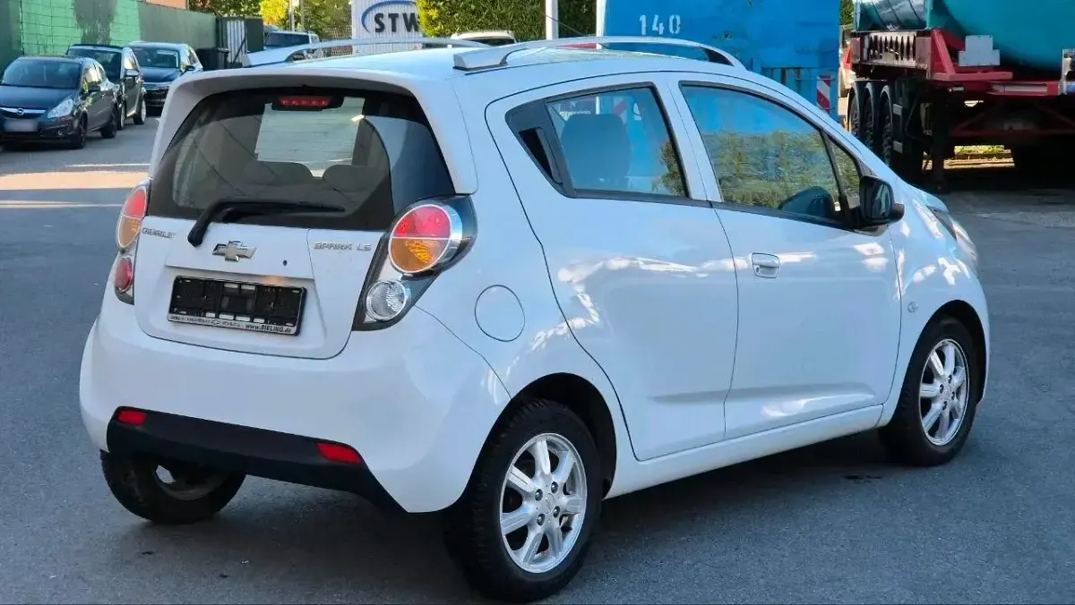 Brugt Chevrolet Spark 82 HK (60 kW) 2012 Hvid Hatchback
