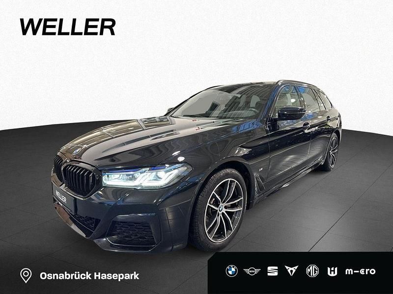 Black sapphire (schwarz) Gebraucht 2021 BMW 520 M Sport Kombi | 38.990 € (Teuer) - Bild 1/4