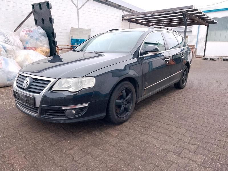 Schwarz Gebraucht 2008 VW Passat Kombi | 1.250 € (Superpreis) - Bild 1/4