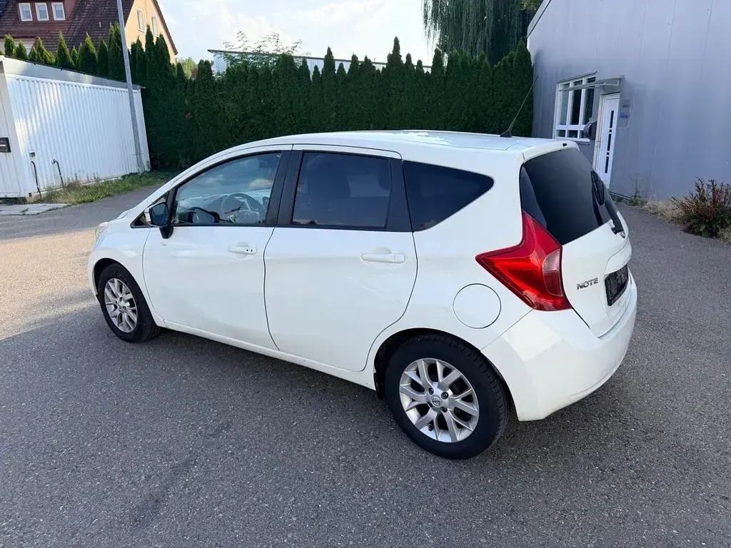Gebraucht Nissan Note Acenta+ 90 PS (66 kW) 2017 Weiß Kleinwagen