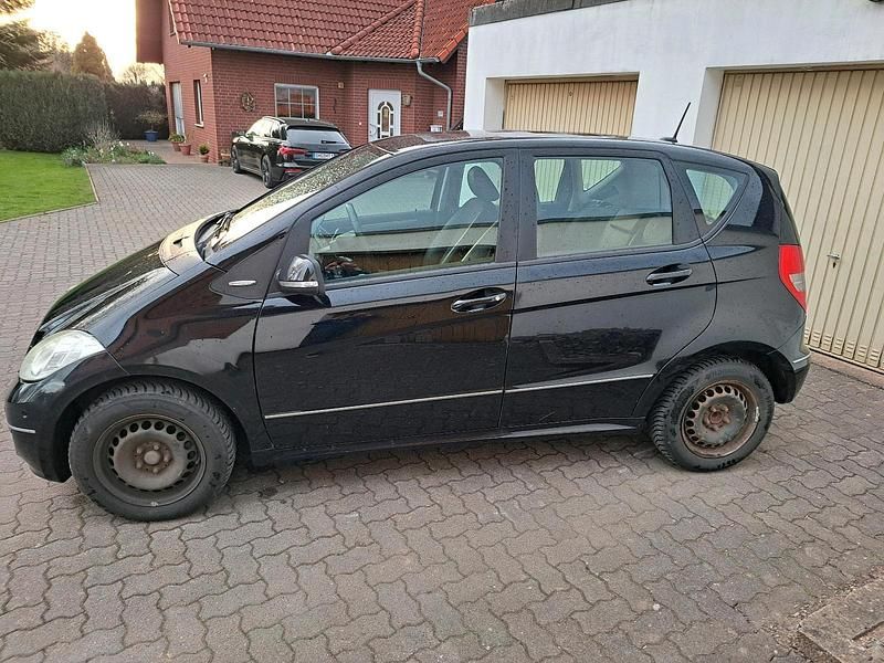 Gebraucht Mercedes A150 Avantgarde 95 PS (69 kW) 2008 Schwarz Kleinwagen