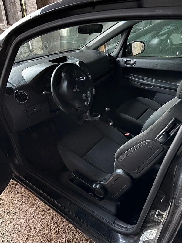 Gebraucht Mitsubishi Colt 95 PS (69 kW) 2007 Schwarz Kleinwagen