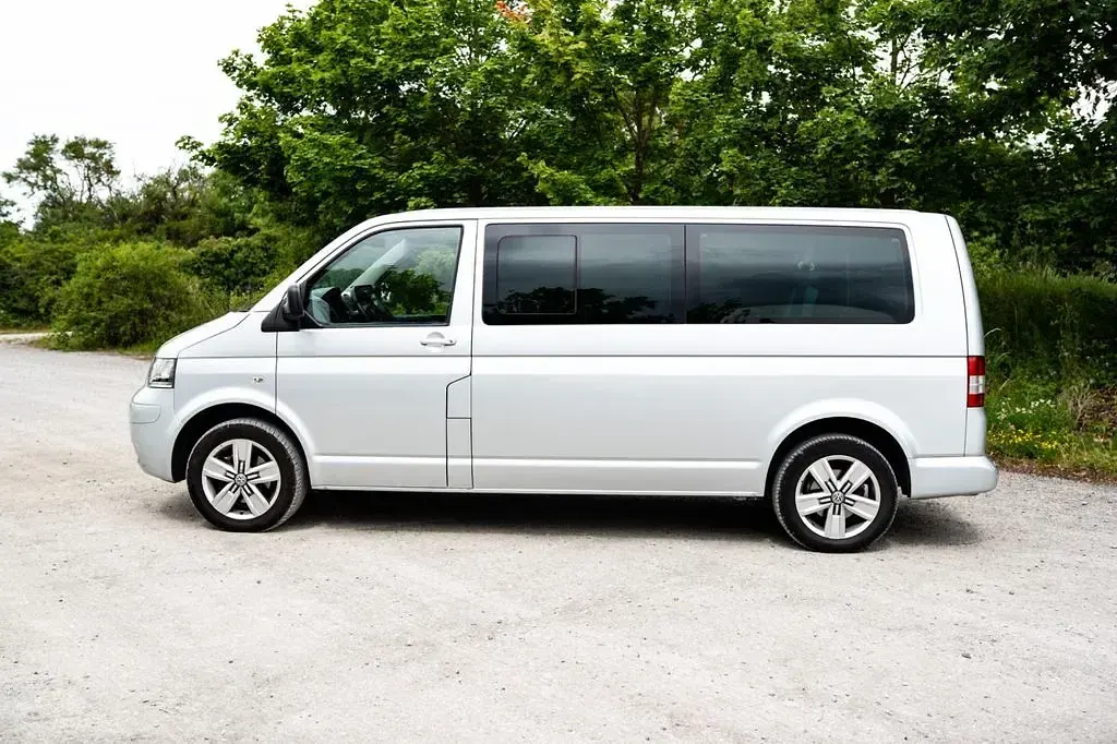Gebraucht VW Caravelle 174 PS (127 kW) 2008 Silber Van
