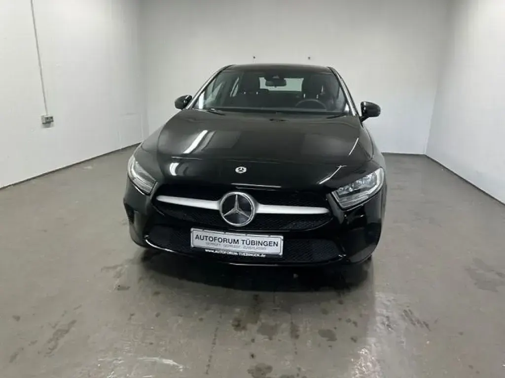 Gebraucht Mercedes 200 150 PS (110 kW) 2023 Schwarz Limousine