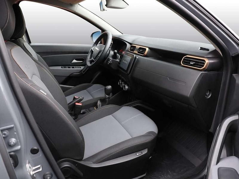 Używany Dacia Duster Extreme 150 KM (110 kW) 2024 Szary SUV