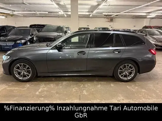 Gebraucht BMW 318 Shadowline 150 PS (110 kW) 2019 Andere Kombi