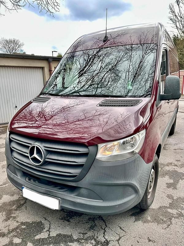 Gebraucht Mercedes Sprinter 143 PS (105 kW) 2019 Rot Van