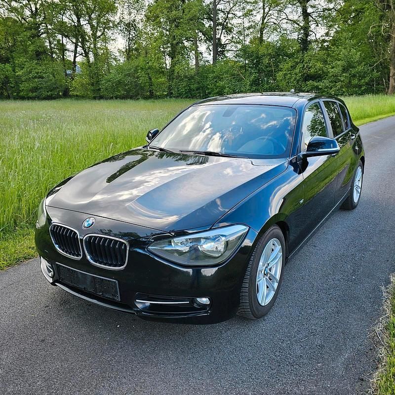 Schwarz Gebraucht 2013 BMW 116 Sport Line Kleinwagen | 8.500 € (Etwas zu teuer) - Bild 1/4