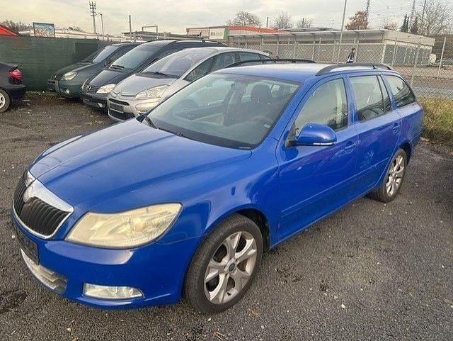 Gebraucht Skoda Octavia Ambiente 160 PS (117 kW) 2009 Blau Kombi