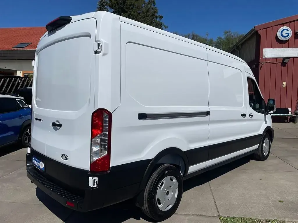Usata Ford Transit 131 CV (96 kW) 2025 Bianco Monovolume