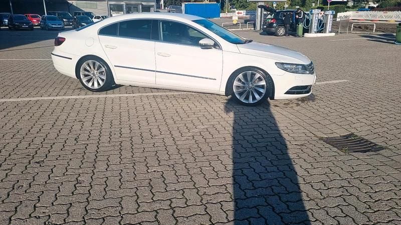 Weiß Gebraucht 2012 VW CC Limousine | 8.200 € (Superpreis) - Bild 1/4
