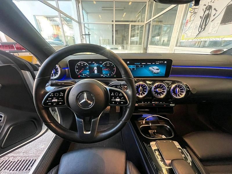 Gebraucht Mercedes CLA180 2019 Weiß Limousine