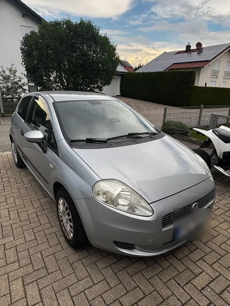 Gebraucht Fiat Punto Active 77 PS (56 kW) 2009 Silber Kleinwagen
