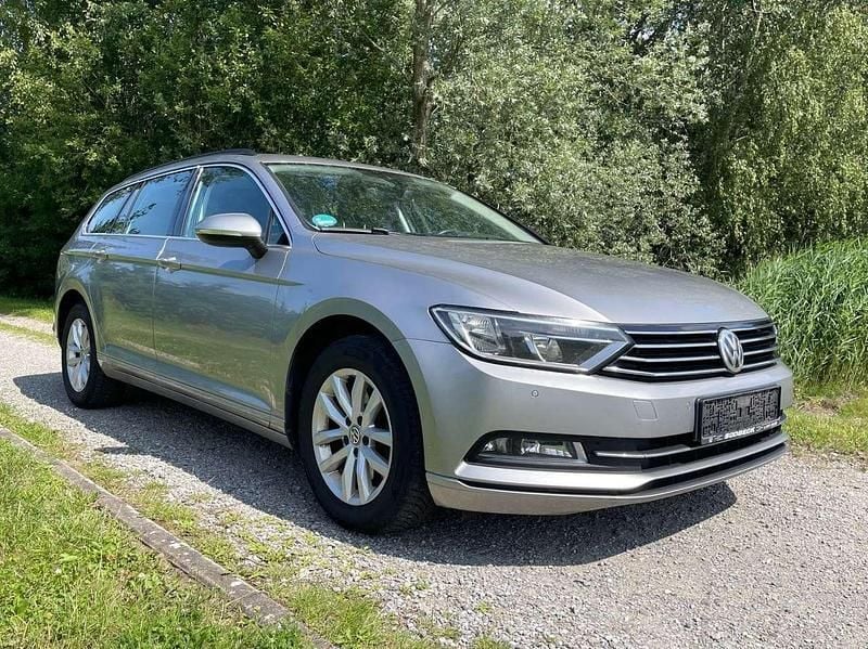 Tungsten silver Gebraucht 2015 VW Passat Comfortline Kombi | 9.790 € (Fairer Preis) - Bild 1/4