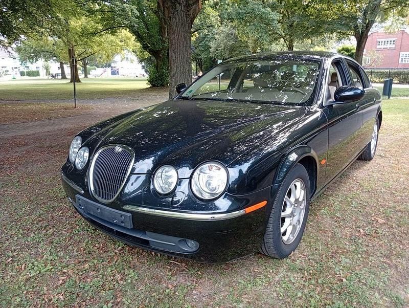 Schwarz Gebraucht 2004 Jaguar S-Type S Limousine | 1.950 € (Superpreis) - Bild 1/4