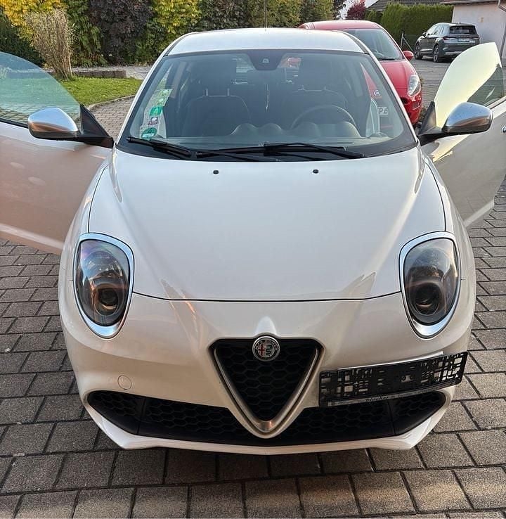 Weiß Gebraucht 2018 Alfa Romeo MiTo Kleinwagen | 5.999 € (Superpreis) - Bild 1/4