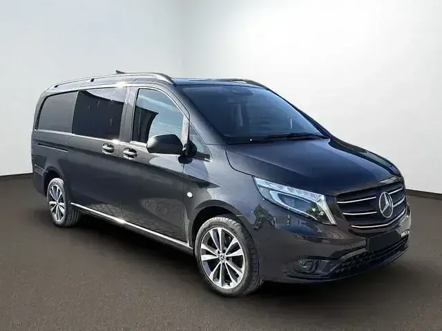 Używany Mercedes Vito 237 KM (174 kW) 2022 Szary Van
