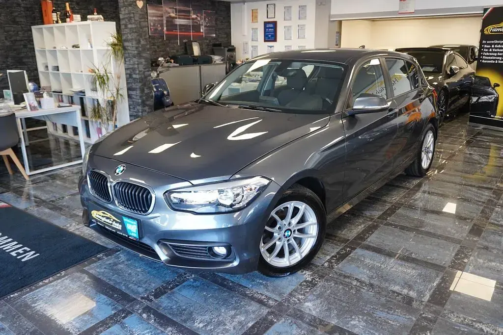 Gebraucht BMW 116 Advantage 116 PS (85 kW) 2017 Grau Kleinwagen