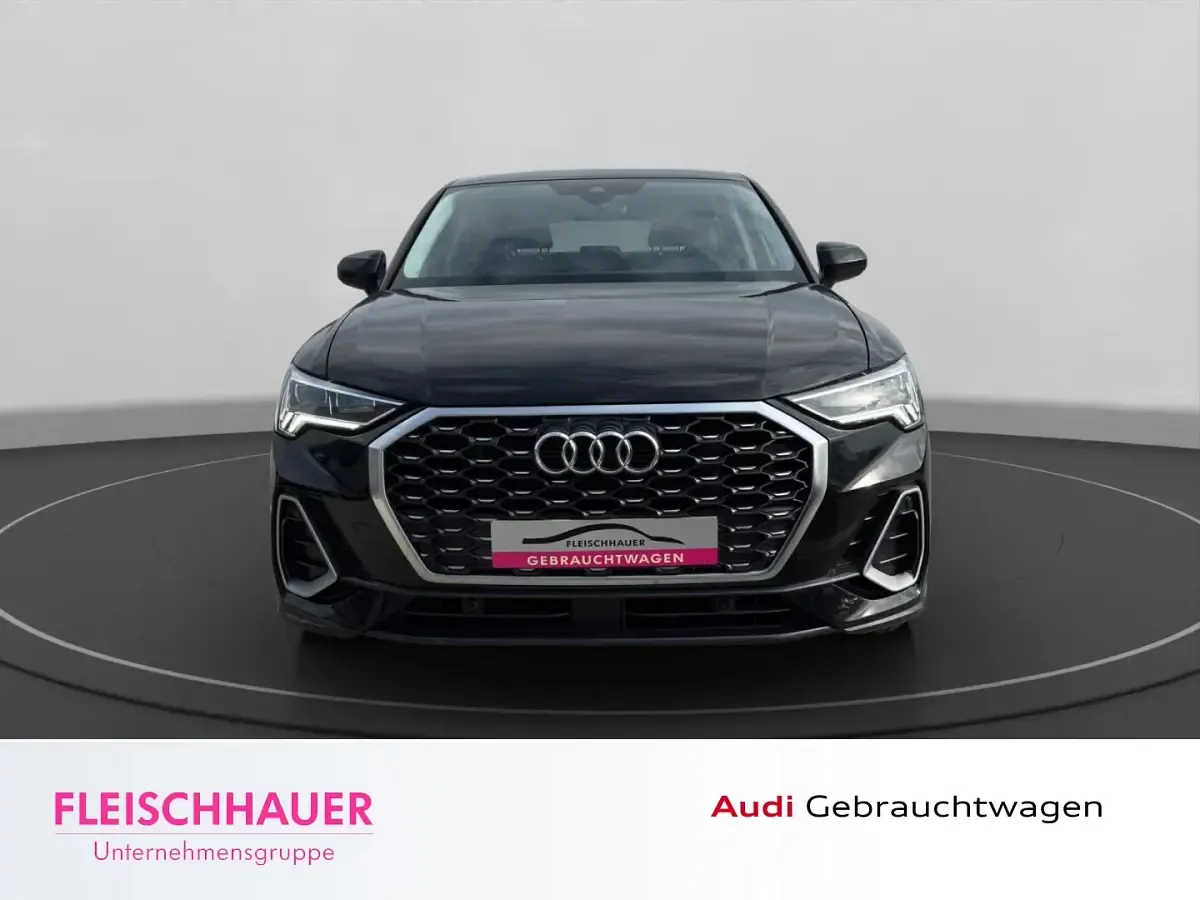Gebraucht Audi Q3 Sportback S-Line 245 PS (180 kW) 2024 Schwarz SUV