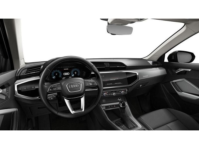 Gebraucht Audi Q3 Advanced Plus 150 PS (110 kW) 2023 Grau / chronosgrau (metallic) SUV