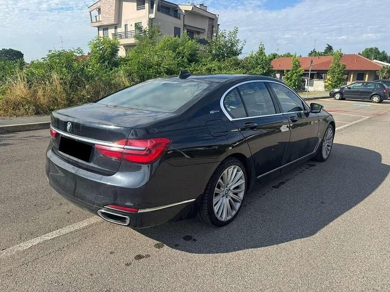 Gebraucht BMW 740 iPerformance 258 PS (189 kW) 2017 Schwarz Limousine