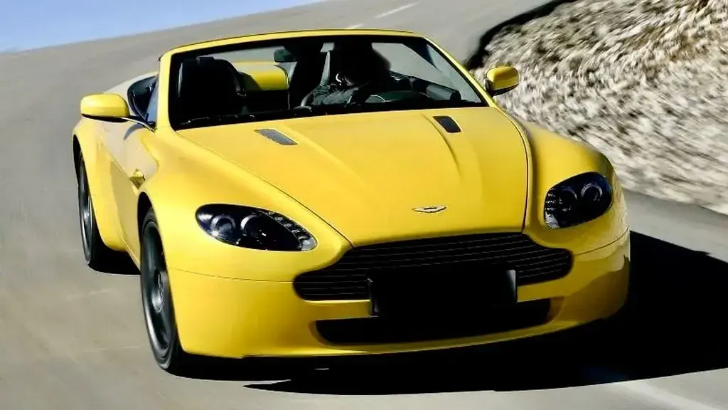 Gebraucht Aston Martin V8 Vantage 385 PS (283 kW) 2008 Gelb Cabrio