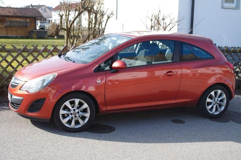 Gebraucht Opel Corsa Active 101 PS (74 kW) 2013 Orange Kleinwagen