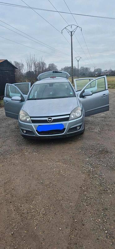 Blau Gebraucht 2005 Opel Astra Kleinwagen | 3.699 € (Fairer Preis) - Bild 1/4