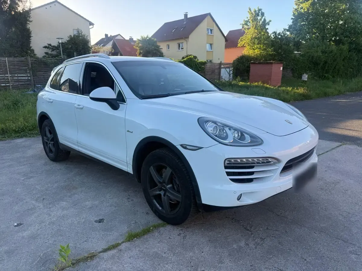 Gebraucht Porsche Cayenne 245 PS (180 kW) 2012 Weiß SUV