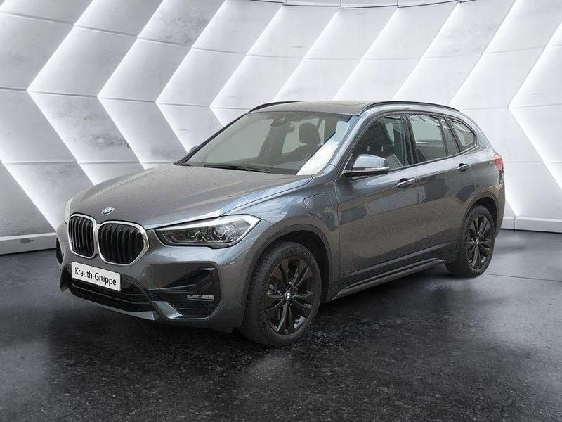 Grau Gebraucht 2021 BMW X1 Sport Line SUV | 26.400 € (Fairer Preis) - Bild 1/4