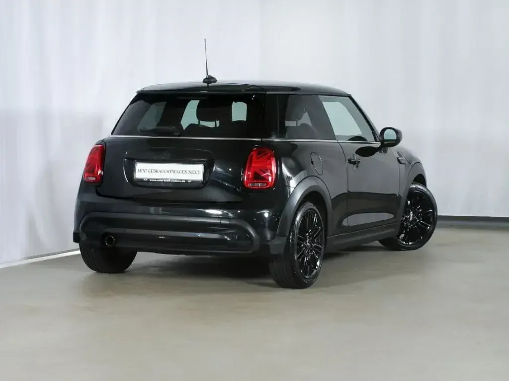 Gebraucht Mini Cooper 136 PS (100 kW) 2023 Schwarz Kleinwagen