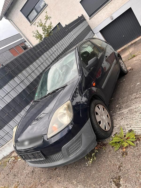 Blau Gebraucht 2006 Ford Fiesta Kleinwagen | 450 € (Fairer Preis) - Bild 1/4