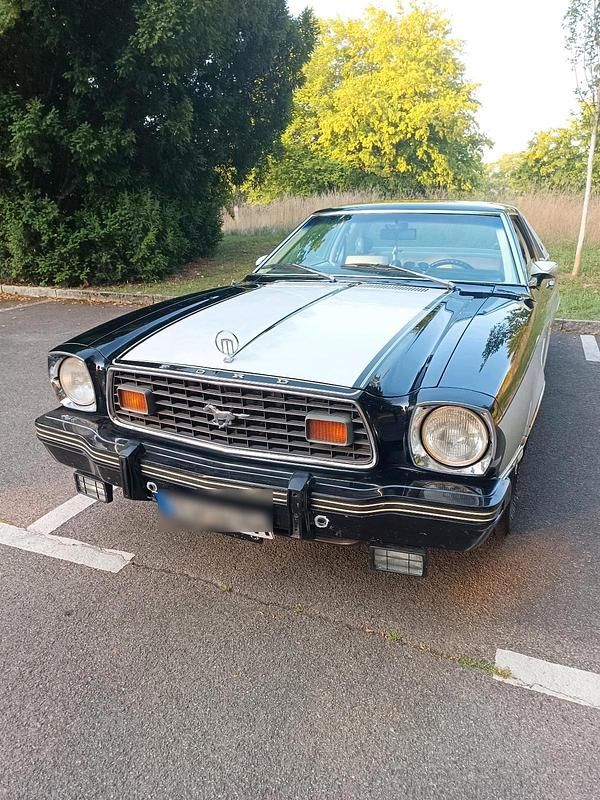 Schwarz Gebraucht 1978 Ford Mustang Ghia Limousine | 9.400 € - Bild 1/4