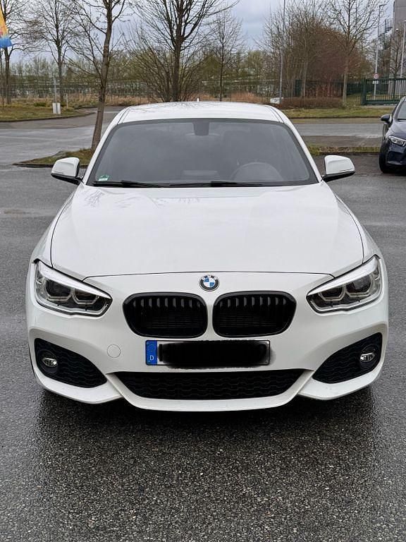 Weiß Gebraucht 2016 BMW 116 M Sport Kleinwagen | 11.400 € (Guter Preis) - Bild 1/4