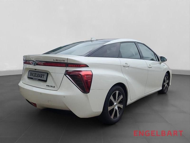Gebraucht Toyota Mirai Basis 154 PS (113 kW) 2019 Weiß Limousine