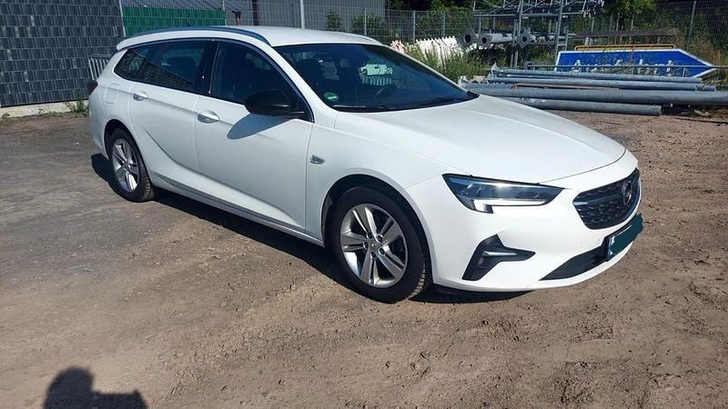 Weiß Gebraucht 2021 Opel Insignia Elegance Kombi | 8.000 € (Superpreis) - Bild 1/4
