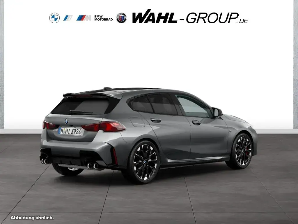 Neu BMW M135 Performance 300 PS (220 kW) 2026 Silber Kleinwagen