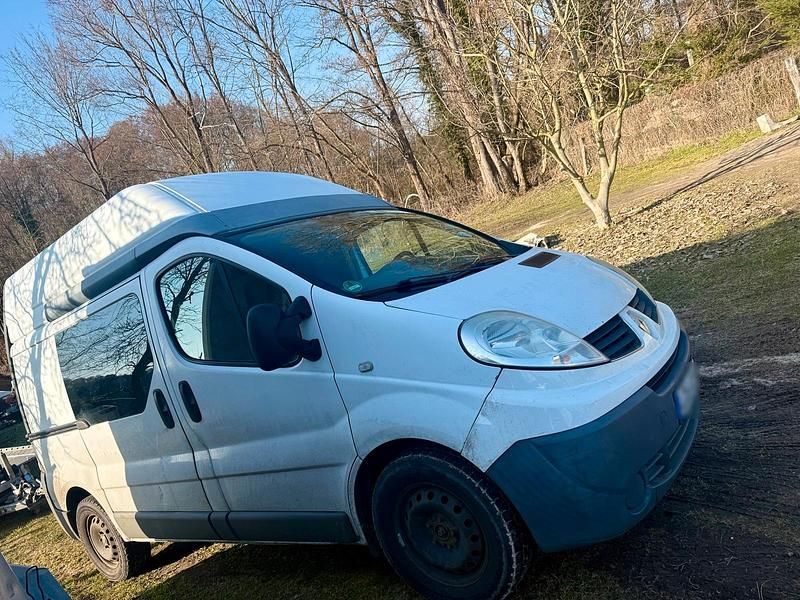 Gebraucht Renault Trafic 114 PS (83 kW) 2011 Weiß Van / Kleinbus