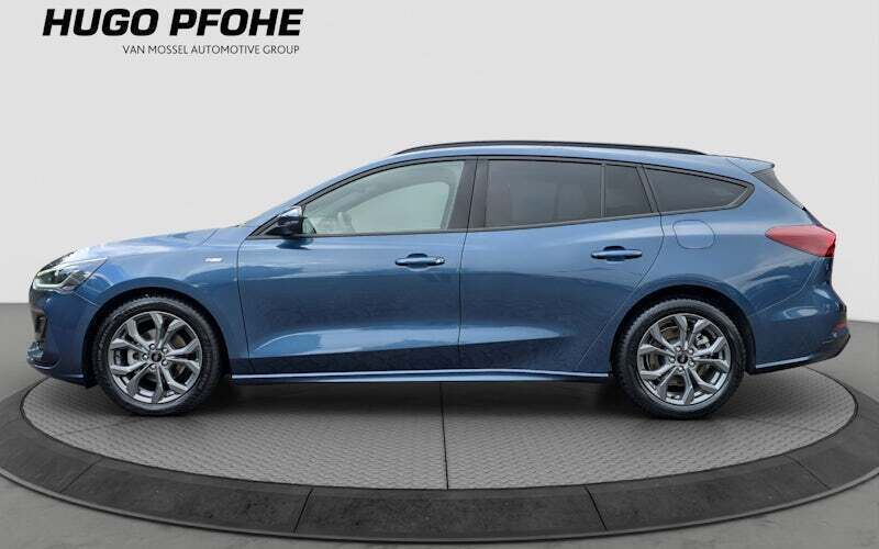 Gebraucht Ford Focus ST-Line 155 PS (114 kW) 2023 Chrome blue Kombi