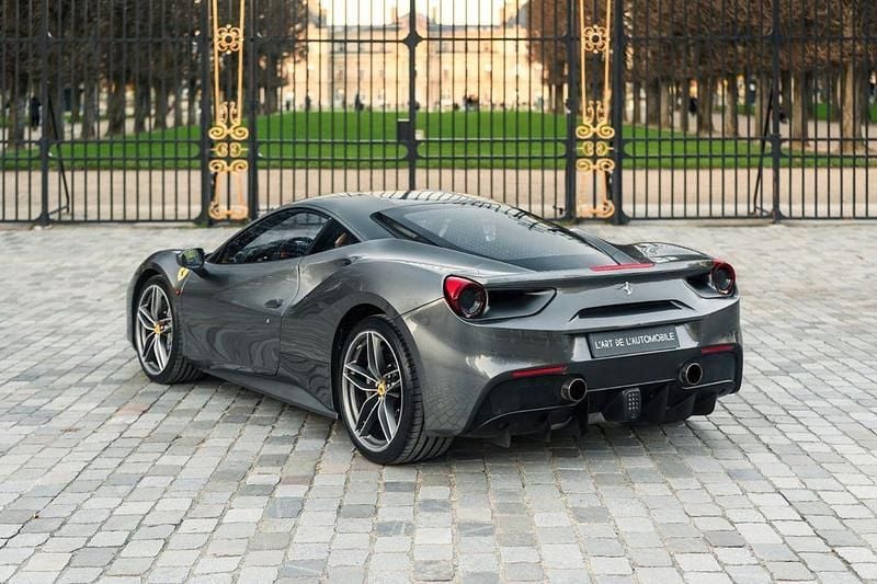 Gebraucht Ferrari 488 669 PS (492 kW) 2018 Grau Coupé