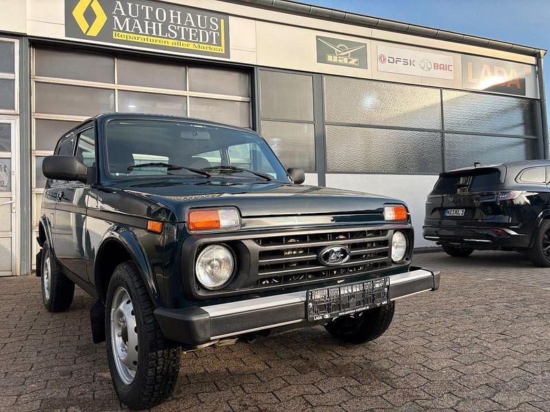 Gebraucht Lada Taiga 83 PS (61 kW) 2018 Grün SUV