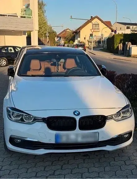 Gebraucht BMW 330 Luxury Line 252 PS (185 kW) 2016 Weiß Limousine