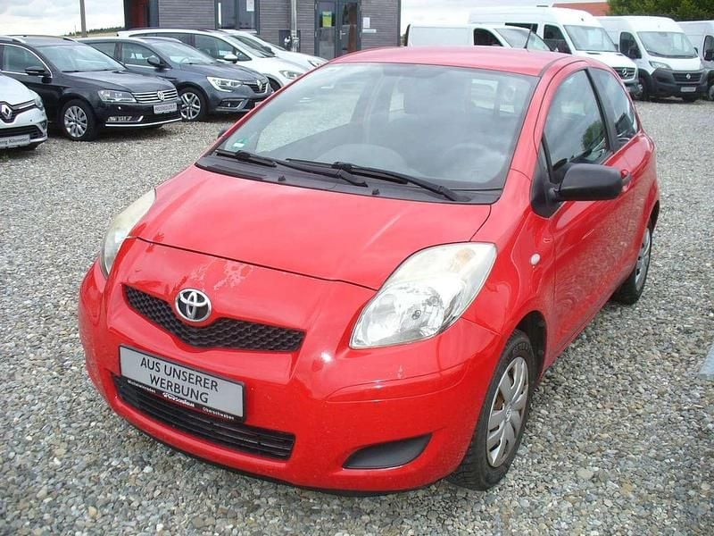 Super red 5 Gebraucht 2011 Toyota Yaris Kleinwagen | 2.100 € (Guter Preis) - Bild 1/4