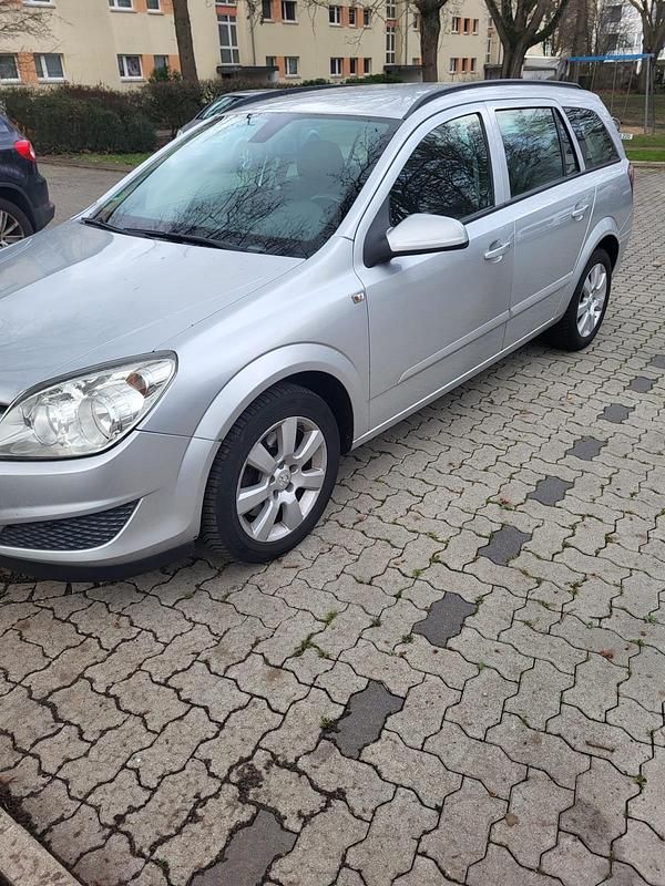 Gebraucht Opel Astra 100 PS (73 kW) 2007 Grau Kombi
