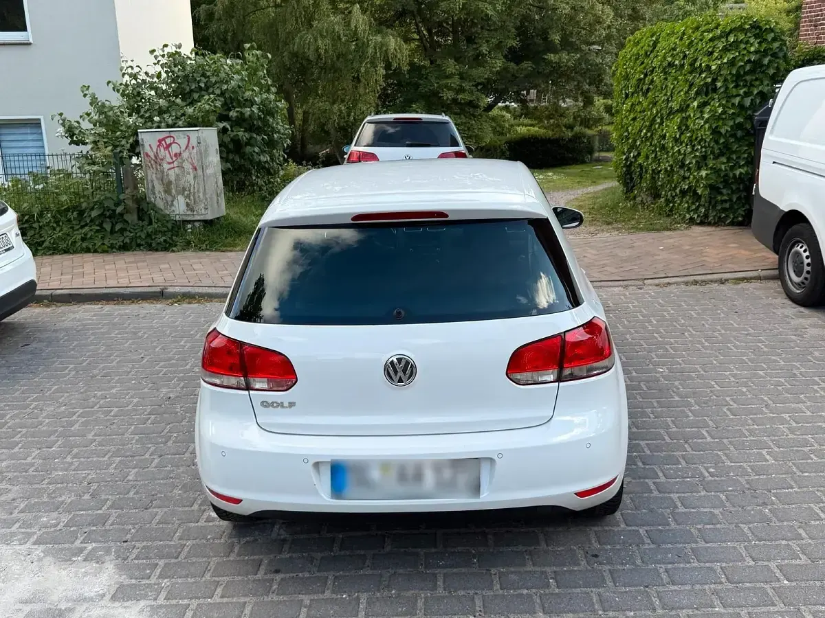 Gebraucht VW Golf VI 80 PS (58 kW) 2009 Weiß Kleinwagen