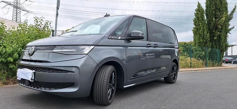 Grau Gebraucht 2024 VW T7 Edition Van | 59.999 € (Etwas zu teuer) - Bild 1/4
